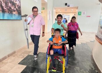 NIÑO PIERDE LA PIERNA POR SALVAR A HERMANITA DE ATAQUE DE SERPIENTE