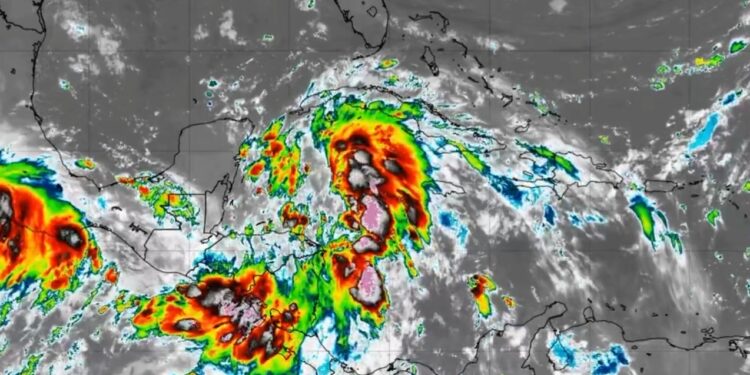 CICLONES TROPICALES AMENAZAN AL SUR DE MÉXICO 1 CICLONES TROPICALES AMENAZAN AL SUR DE MÉXICO