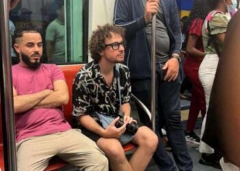 LUISITO COMUNICA DETENIDO EN REPÚBLICA DOMINICANA POR FILMAR EN EL METRO