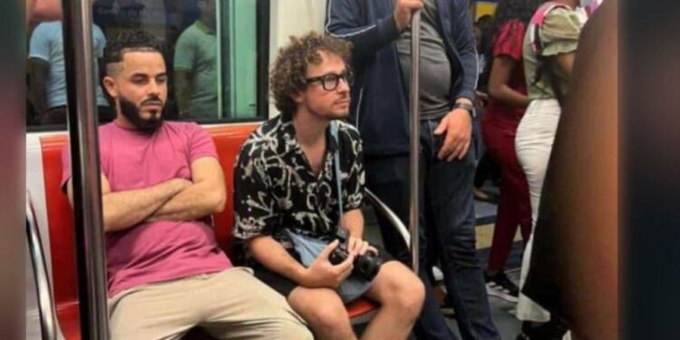 LUISITO COMUNICA DETENIDO EN REPÚBLICA DOMINICANA POR FILMAR EN EL METRO 1 LUISITO COMUNICA DETENIDO EN REPÚBLICA DOMINICANA POR FILMAR EN EL METRO