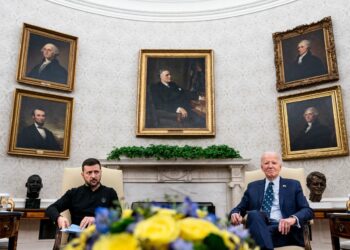 ZELENSKI Y TRUMP SE REÚNEN EN MEDIO DE LA CAMPAÑA ELECTORAL ESTADOUNIDENSE