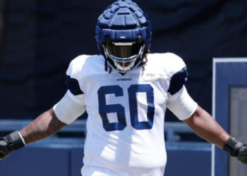 LOS COWBOYS DE DALLAS APOSTARÁN POR UN NOVATO EN LA LÍNEA OFENSIVA