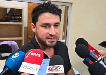 PROPONE GLEN SACAR A PARTIDOS DE OFICIALÍA MAYOR, CONTRALORÍA Y TESORERÍA DEL CONGRESO