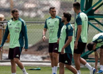 HENRY MARTÍN ELOGIA LA DISCIPLINA DE JAVIER AGUIRRE