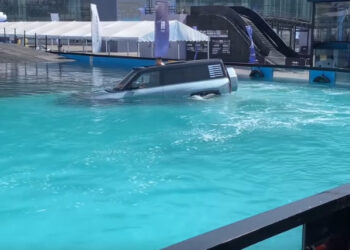 PRESENTA BYD AUTO QUE FLOTA