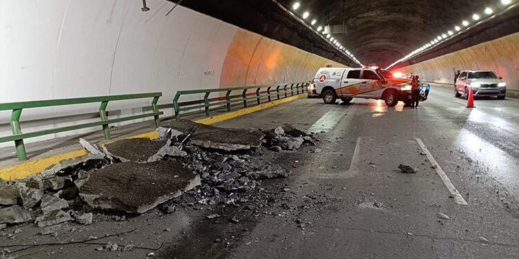 CIERRAN TÚNEL DE LA LOMA LARGA POR CAÍDA DE CONCRETO DEL TECHO 1 CIERRAN TÚNEL DE LA LOMA LARGA POR CAÍDA DE CONCRETO DEL TECHO