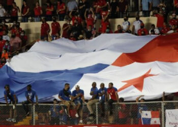 EXPORTERO PANAMEÑO ÓSCAR MCFARLANE EN ARRESTO DOMICILIARIO POR ARREGLO DE PARTIDOS