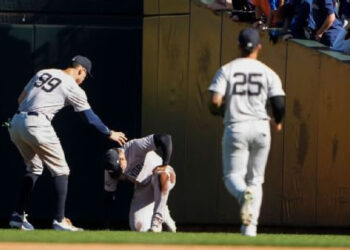 JUAN SOTO ES BAJA DE ÚLTIMA HORA EN EL JUEGO CONTRA LOS ATHLETICS
