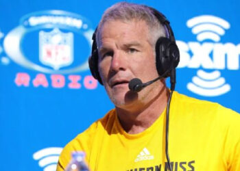 BRETT FAVRE REVELA DIAGNÓSTICO DE PARKINSON