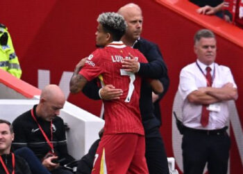 ARNE SLOT PIDE A LUIS DÍAZ MANTENER SU INICIO GOLEADOR