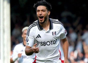 RAÚL JIMÉNEZ ANOTA SU GOL NÚMERO 100 EN EUROPA ANTE NOTTINGHAM FOREST