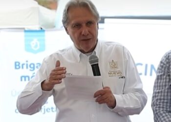 DEBEN MUNICIPIOS 700 MILLONES A AYD