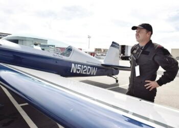 FALLECE EL INSTRUCTOR DE VUELO DE TOM CRUISE EN ACCIDENTE AÉREO