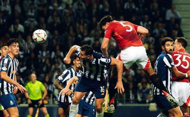 MAGUIRE EVITA DERROTA DEL MANCHESTER UNITED EN LA EUROPA LEAGUE 1 MAGUIRE EVITA DERROTA DEL MANCHESTER UNITED EN LA EUROPA LEAGUE