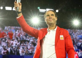 LEYENDAS DEL DEPORTE DESPIDEN A RAFA NADAL