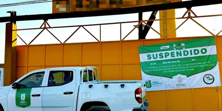 SUSPENDE ESTADO A EMPRESA CONTAMINANTE 1 SUSPENDE ESTADO A EMPRESA CONTAMINANTE