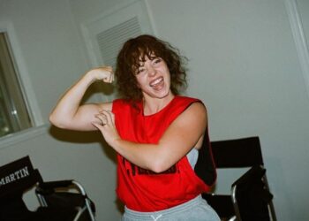 SYDNEY SWEENEY SE TRANSFORMA PARA INTERPRETAR A BOXEADORA HISTÓRICA