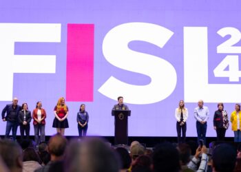 INICIA FESTIVAL SANTA LUCÍA; TENDRÁ ESPECTÁCULO DE DISNEY