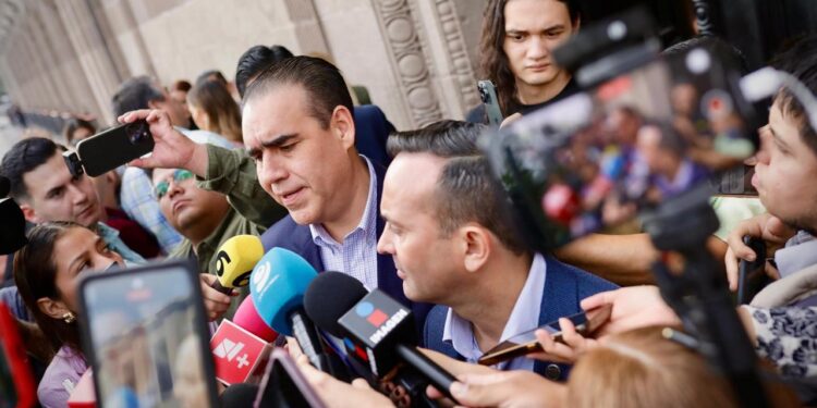 SE REÚNE SAMUEL CON DIPUTADOS; VEN AVANCES