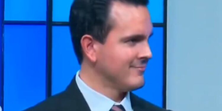 CRITICA CONDUCTOR A GOBERNADORA Y LO DESPIDEN ¡AL AIRE! 1 CRITICA CONDUCTOR A GOBERNADORA Y LO DESPIDEN ¡AL AIRE!