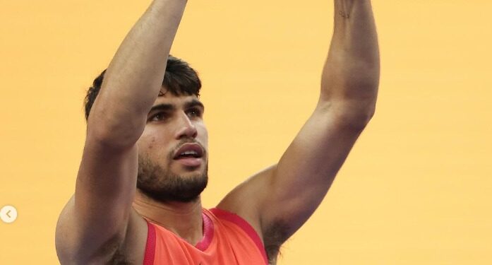 CARLOS ALCARAZ GANA EL ABIERTO DE CHINA TRAS UN DUELO CON SINNER 1 CARLOS ALCARAZ GANA EL ABIERTO DE CHINA TRAS UN DUELO CON SINNER