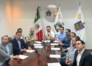 TIENEN ALCALDES PREVIA A REUNIÓN CON SAMUEL 