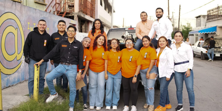 FUMIGAN CONTRA EL DENGUE REGIDORES DE MC EN SAN NICO 1 FUMIGAN CONTRA EL DENGUE REGIDORES DE MC EN SAN NICO