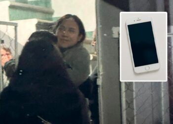 SE ENCUENTRA IPHONE, INTENTA REGRESARLO…¡Y LA ACUSAN DE SECUESTRO!