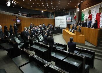 POSPONEN REUNIÓN DE DIPUTADOS CON SAMUEL