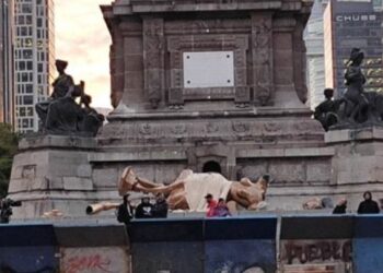 EL ÁNGEL DE LA INDEPENDENCIA NO SE CAYÓ: FUE UNA RÉPLICA