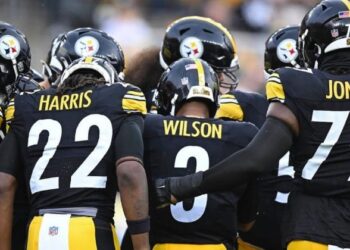 RUSSELL WILSON LIDERA VICTORIA DE STEELERS ANTE LOS JETS