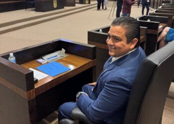 DESAFIA ISMAEL GARCÍA CABEZA DE VACA OBSTÁCULOS Y LLEGA AL CONGRESO