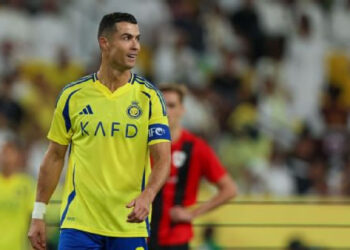 CRISTIANO RONALDO DEDICA EMOTIVO GOL AL AL NASSR