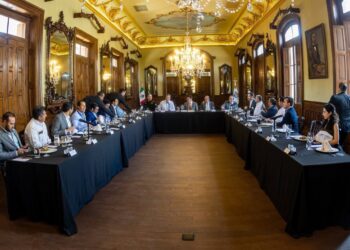 INICIA REUNIÓN CON ALCALDES