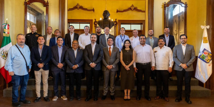 ACUERDAN GOBERNADOR Y ALCALDES COORDINACIÓN EN SEGURIDAD Y MOVILIDAD 1 ACUERDAN GOBERNADOR Y ALCALDES COORDINACIÓN EN SEGURIDAD Y MOVILIDAD