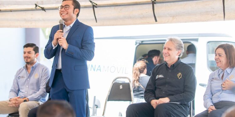 LANZA ARRATIA CON AYD PROGRAMA PARA SALDAR ADEUDOS DE AGUA 1 LANZA ARRATIA CON AYD PROGRAMA PARA SALDAR ADEUDOS DE AGUA