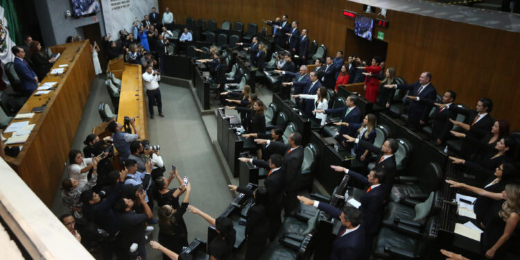 SE ‘PONE SUS MOÑOS’ PRIAN PARA REUNIRSE CON EL GOBERNADOR 1 SE ‘PONE SUS MOÑOS’ PRIAN PARA REUNIRSE CON EL GOBERNADOR