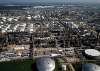 MUEREN 2 EN REFINERÍA DE PEMEX EN TEXAS