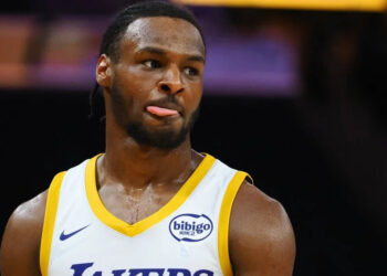 LEBRON JAMES QUIERE QUE SU HIJO TENGA UN SKIN EN CALL OF DUTY