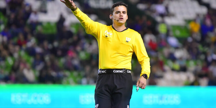 FALTA ÁRBITRO A CLÁSICO REGIO TRAS SER DROGADO POR 'ESCORT' 1 FALTA ÁRBITRO A CLÁSICO REGIO TRAS SER DROGADO POR ‘ESCORT’