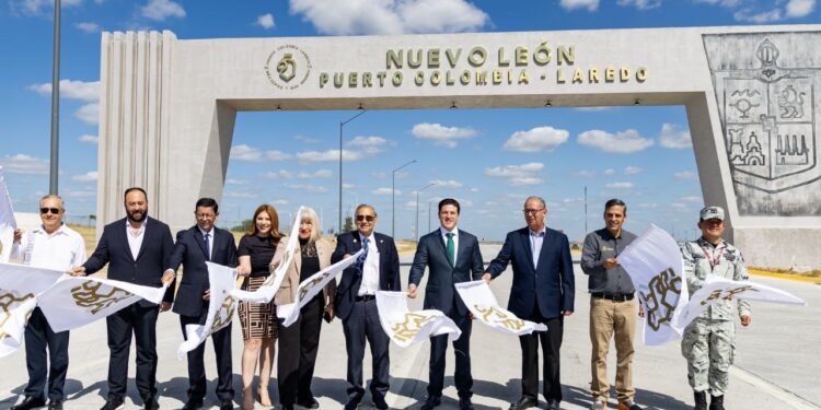 AMPLIAN CARRILES HACIA PUENTE COLOMBIA; VAN POR 18 MIL CRUCES DIARIOS 1 AMPLIAN CARRILES HACIA PUENTE COLOMBIA; VAN POR 18 MIL CRUCES DIARIOS