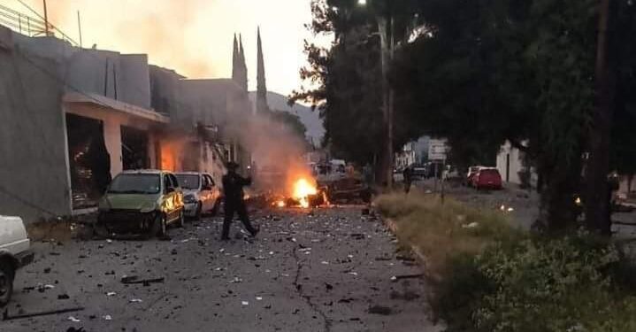 ESTALLA COCHE BOMBA EN GUANAJUATO 1 ESTALLA COCHE BOMBA EN GUANAJUATO