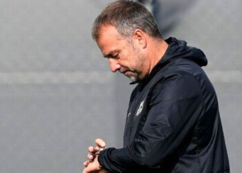 FLICK RESPONDE A CONTROVERSIA SOBRE VIDEOS ARBITRALES ANTES DEL CLÁSICO