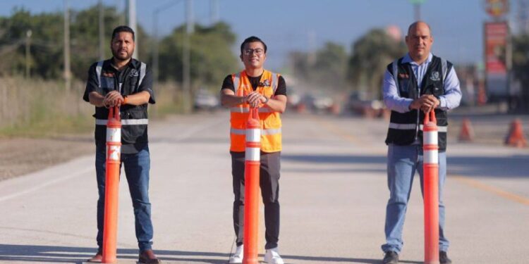 REPARA ARRATIA BACHES EN AVENIDAS DE JUÁREZ CON CONCRETO HIDRÁULICO 1 REPARA ARRATIA BACHES EN AVENIDAS DE JUÁREZ CON CONCRETO HIDRÁULICO