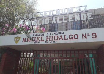 ENTRA PITBULL A ESCUELA Y MUERDE A 6 ESTUDIANTES