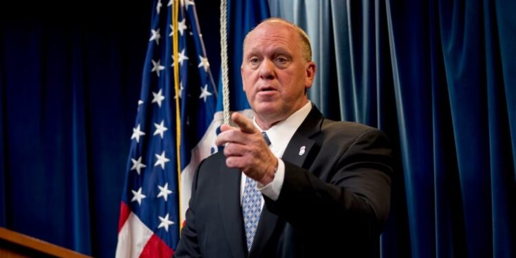 NOMBRA TRUMP AL 'ZAR DE LAS DEPORTACIONES', ASEGURA PRESIDENTE ELECTO QUE SU GOBIERNO EJECUTARÁ LA DEPORTACIÓN DE MILLONES DE INDOCUMENTADOS Y SERÁ LA MÁS GRANDE EN LA HISTORIA DE ESTADOS UNIDOS. 1 NOMBRA TRUMP AL ‘ZAR DE LAS DEPORTACIONES’, ASEGURA PRESIDENTE ELECTO QUE SU GOBIERNO EJECUTARÁ LA DEPORTACIÓN DE MILLONES DE INDOCUMENTADOS Y SERÁ LA MÁS GRANDE EN LA HISTORIA DE ESTADOS UNIDOS.