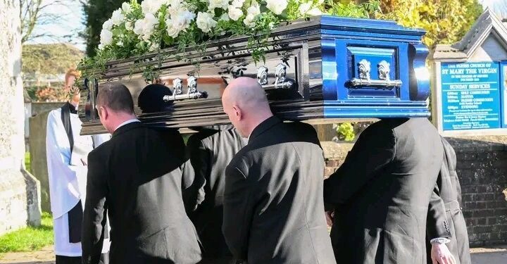 ONE DIRECTION DESPIDE A LIAM PAYNE EN UN FUNERAL PRIVADO 1 ONE DIRECTION DESPIDE A LIAM PAYNE EN UN FUNERAL PRIVADO