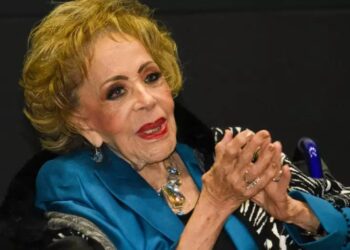 SILVIA PINAL HOSPITALIZADA, ESTÁ ESTABLE