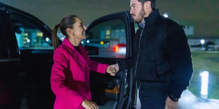 VISITA SHEINBAUM NL: SE REÚNE PRESIDENTA CON SAMUEL Y SU GABINETE; OFRECE APOYOS PARA TREN Y OTROS PROYECTOS. 1 VISITA SHEINBAUM NL: SE REÚNE PRESIDENTA CON SAMUEL Y SU GABINETE; OFRECE APOYOS PARA TREN Y OTROS PROYECTOS.