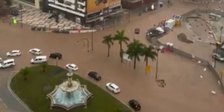 ALERTA EN ESPAÑA POR INUNDACIONES EN LA COSTA MEDITERRÁNEA 1 ALERTA EN ESPAÑA POR INUNDACIONES EN LA COSTA MEDITERRÁNEA